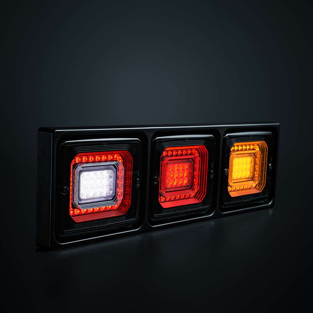 FOR9T ILLUSION REVERSE/FOG LIGHT Horizontal/vertical approv. | 2,5m Cable  SKU: 800658