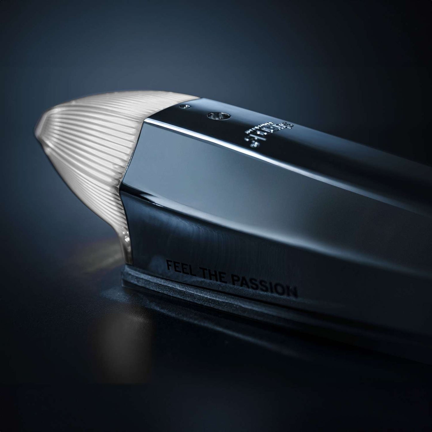 STRANDS. IZE BLACK BULLET TORPEDO white/amber & strobe