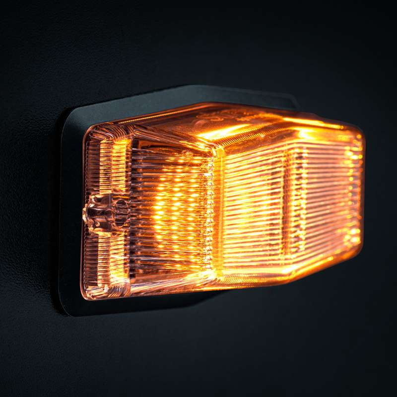 STRANDS. IZE BLACK BULLET DOUBLE BURNER DUO WITH STROBE